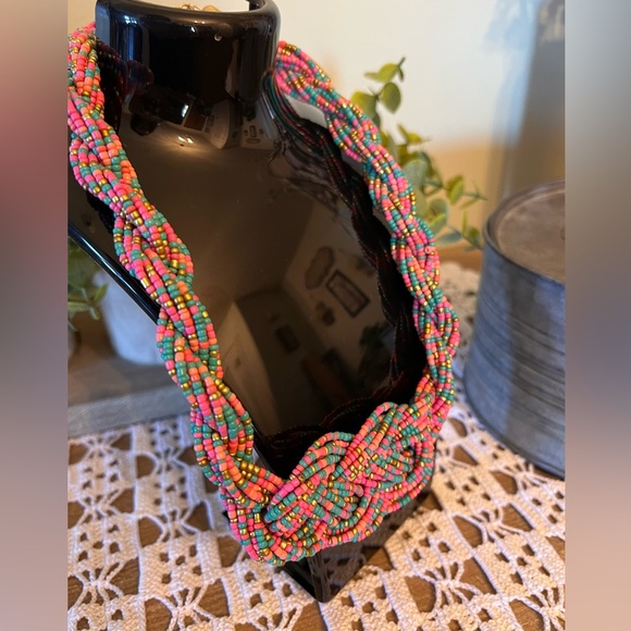 Beautiful vibrant multi strand beaded necklace and earring set - Picture 3 of 8